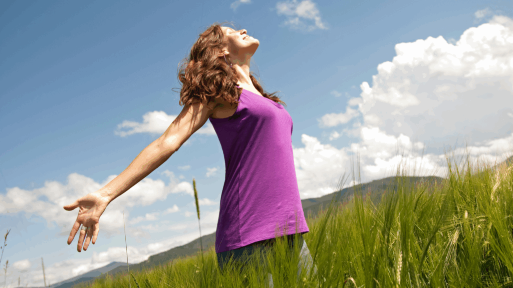 Imagem de pessoa vivendo em paz guiado por Deus