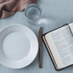 Como fazer jejum espiritual e seus benefícios